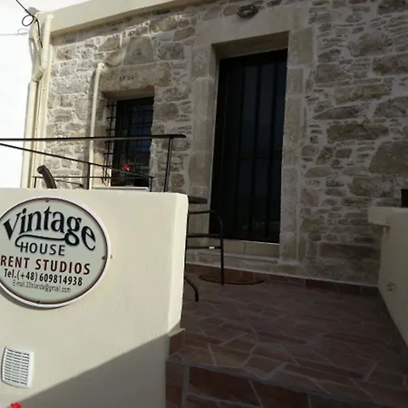 Vintage House Studio's Adults Only Отель