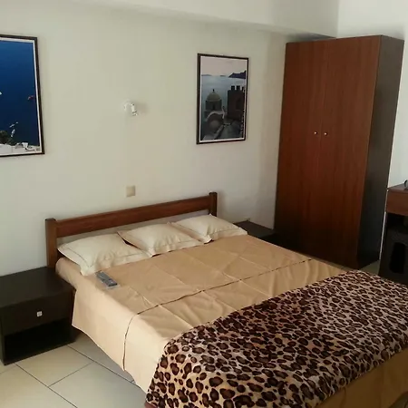 Vintage House Studio's Adults Only Hotel 2*